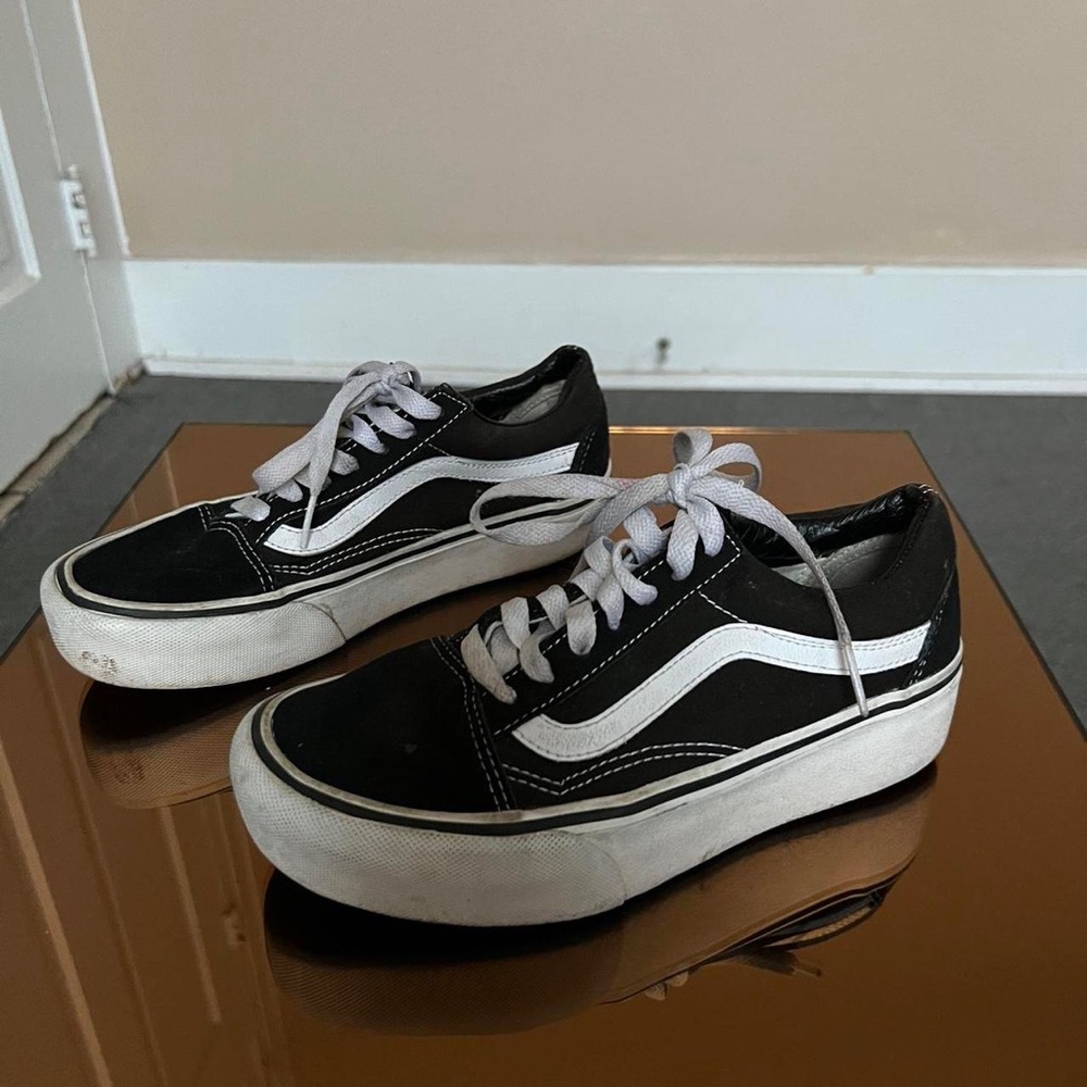Old skool platform vans